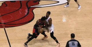 半岛体育-兰德尔神奇绝杀！8连胜尼克斯或成东部搅局者