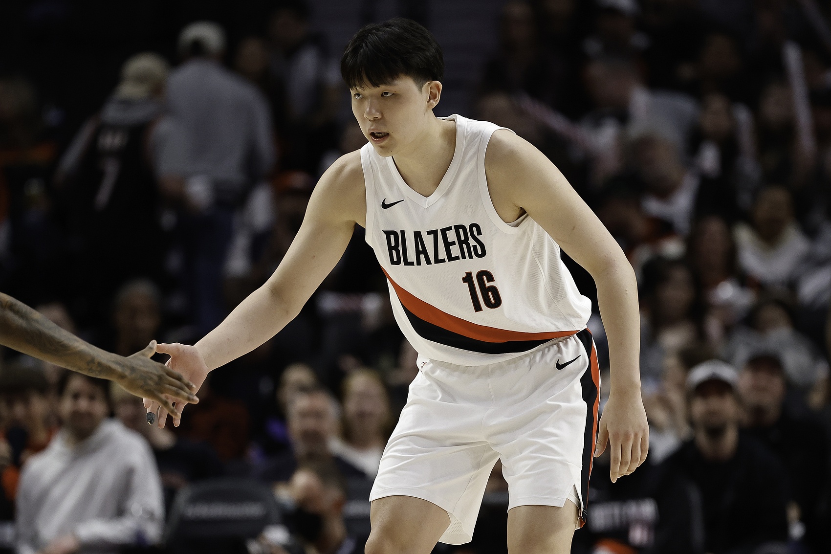 半岛体育官方网站-杨瀚森7月回来打世预赛？媒体人：只要郭指导用他他就会回来